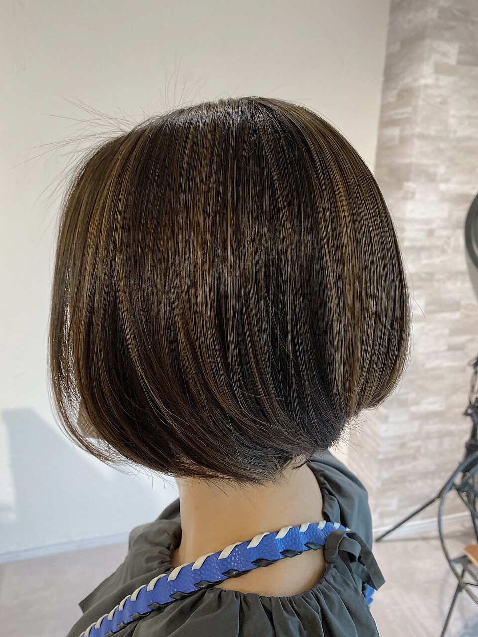 白髪染めを使わない明るい白髪染め+カット+COTAトリートメント　\13500