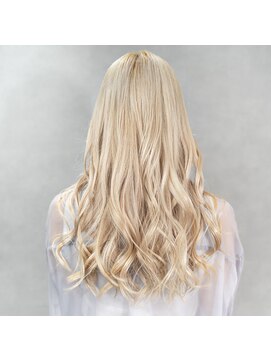 ミル 今治(1003 mille IMABALI) イルミナカラーでブロンドミディアムレイヤー