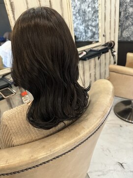 ニーゼロゼロナナ(2007) オリーブグレージュ