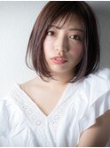 くすみベージュエアストレート前下がりボブディｔ大宮30代40代