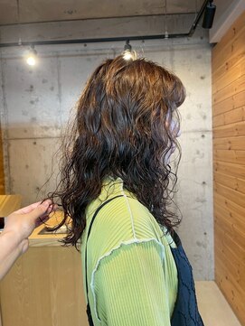 カフネ ジュントス ヨロ(Cafune' juntos YOLO) スパイラルパーマ×こなれ感と柔らかい質感◎