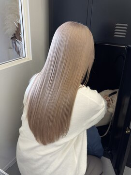 アンドシー(&C.) ミルクティーベージュ、ロングヘア