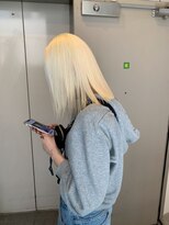 ペレ 原宿(PELE) ダブルカラー/ケアブリーチ/羽エクステ/原宿