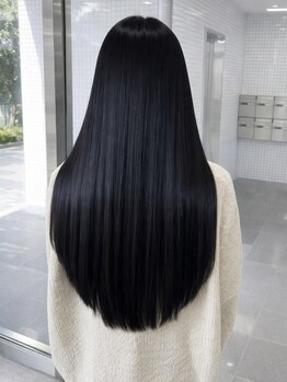 LUNE【リュンヌ】【4月1日NEW OPEN(予定)】の写真/思わず触れたくなる。地毛のような柔らかい質感の「酸性ストレート」。広がりを抑え、毎朝のセットを楽に♪