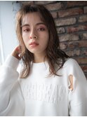 抜け感レイヤーセミロング
