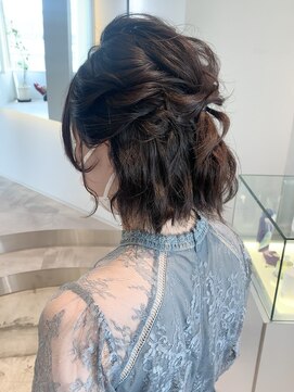 ケリーアン 太田(kelly.un) ボブ ゆるふわハーフアップ