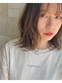 アレンジも簡単なロブとベージュカラーでイメージチェンジ!