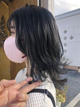 オルオル(OluOlu) ミディアムレイヤースタイル〔八戸・田向〕