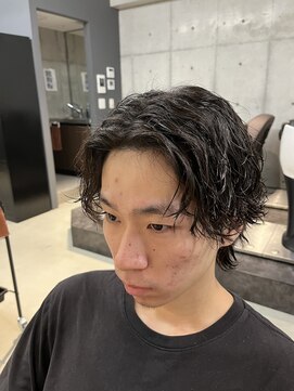 リベルテ グリット(Liberte Grit) ミディアムウルフ×波巻きスパイラル