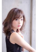 大人可愛いゆるふわヘア斜めバング