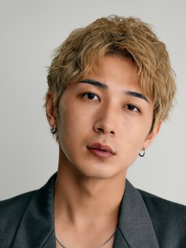 レタッチ バイ フィフス 銀座(RETOUCH by fifth) ハイトーンとも相性の良いスパイキーショートスタイル