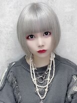 Voyage Nike 池袋【ケアブリーチ/ダブルカラー/インナーカラー/髪質改善】&nbsp;ショートウルフ/ウルフカット/ホワイトシルバー/ホワイトカラー