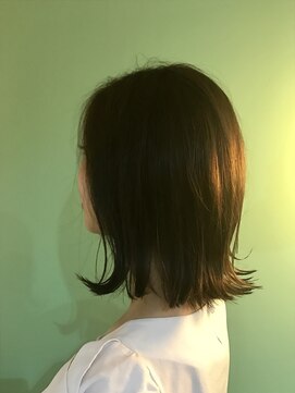 ココ スムス(coco sumusu) 切りっぱなしボブ×外ハネ