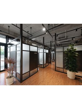 【HOT PEPPER Beauty AWARD  BESTSALON 2022～2023、2025  注目サロン選出】