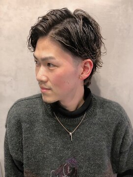 フランクスバーバーリザーブ 人形町店(FRANK’S BARBER RESERVE) パーマアップバングウルフスタイル y