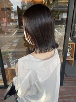 ヘア プロデュース キュオン(hair produce CUEON.) ラベンダーアッシュ/艶カラー/切りっぱなしボブ