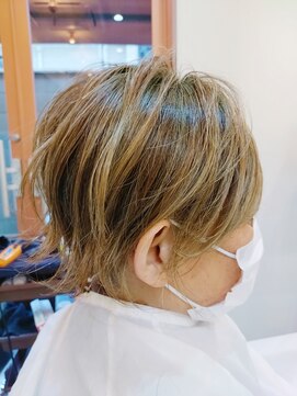 ジャム オードリー(Jam Audrey) 隠れツーブロ女子/ /ショート/ミニウルフ/耳かけ