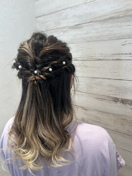 リック(Ric by KENJE) 【ヘアアレンジ(結婚式やパーティーに)】