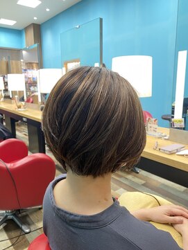 クララ ジャパン タチカワ(CLALA JAPAN Tachikawa) 前下がりボブ