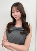 アッシュブラウンカラー ロングヘア シースルーバング 韓国ヘア