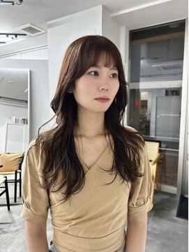 ディッシィ 立川(D'ICI) レイヤーカットとベージュカラー