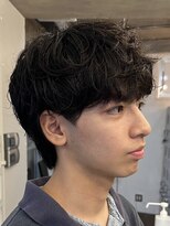 バイフィフス 原宿/表参道(by fifth)&nbsp;原宿メンズマッシュウルフ無造作シャドウパーマツーブロック黒髪