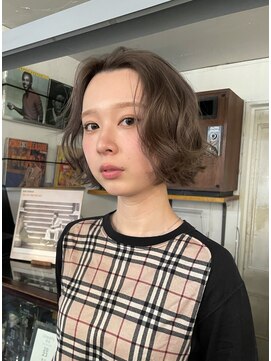 アンプラグド(unplugged) 透明感ベージュカラー(赤み消し透明感)