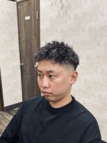 バンデ(Bande)&nbsp;ツイストピンパーマ×スキンフェード