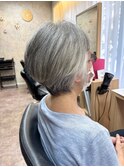 綺麗にまとまるグレイヘア！