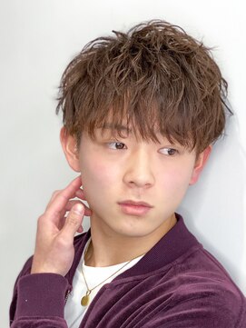 エルマーク 梅田(L-MARK) ツイストスパイラル/スパイラルパーマ/メンズ/マッシュ/眉毛