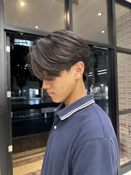 カルム(kalm) メンズセンターパートウルフセンターパートニュアンスパーマ襟足