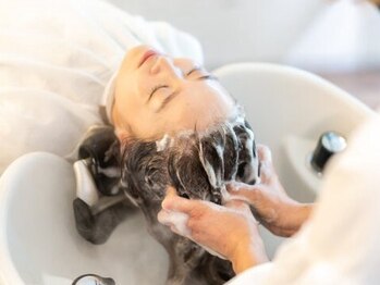 Tummy's 金山 ショート/縮毛矯正/髪質改善 【タミーズ】【2/13 NEW OPEN(予定)】 の写真/頭皮環境改善による髪質改善♪頭の筋肉をほぐし、血流を改善!エイジングケア効果も期待できます◎