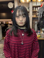 ハク(haku)&nbsp;ネイビーブラック×レイヤーカット/ハッシュカット