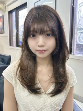 ヴェイン 渋谷(vain) オリーブベージュ中明度カラーレイヤーカット