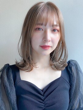 リヤン 表参道(lyann) 艶感シースルーバング前髪ミルクティーブロンドダークブルー