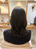 透明感たっぷりグレージュ鎖骨下ミディアムヘア2026暗めカラー