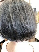 カーロ(caro)&nbsp;シンプル前下がりボブ