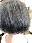 シンプル前下がりボブ