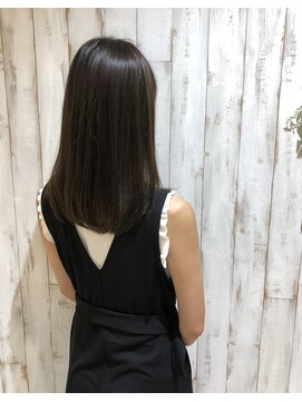 ルカ(Luca) ナチュラルセミロング×オーシャンアッシュ