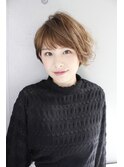 ☆プラチナベージュ&外ハネ丸みショート☆