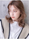 シースルーうる艶ベージュボブ