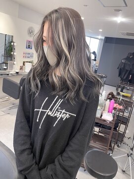 キング 枚方店(K!ng) 【枚方、高槻】ホワイトハイライト