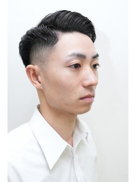 カーウォッシュバーバー(CARWASH BARBER) アップバングスキンフェードサイドパートアッシュブラック0303