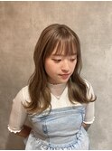 ミルクティーベージュ