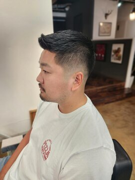ワンワンオー バーバーショップ 長浜店(@110 BARBER SHOP) スキンフェード