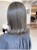 くすみ系カラーオリーブアッシュベージュ外はねミディ