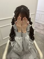 【ヘアメ】ふわふわガーリーさん♪編みおろしツイン＊新井
