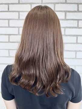 アッシュ 十日市場店(Ash) ナチュラルオリーブ