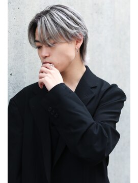 リップス 吉祥寺店 (LIPPS) ホワイトシルバーアッシュバレイヤージュセンターパート