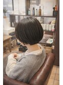 シンプルで上品な大人ショートボブ